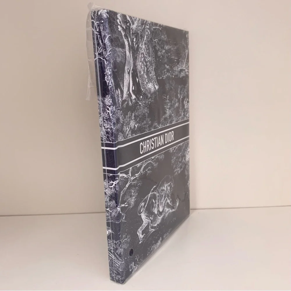 Hold Christian Dior hardcover notebook France